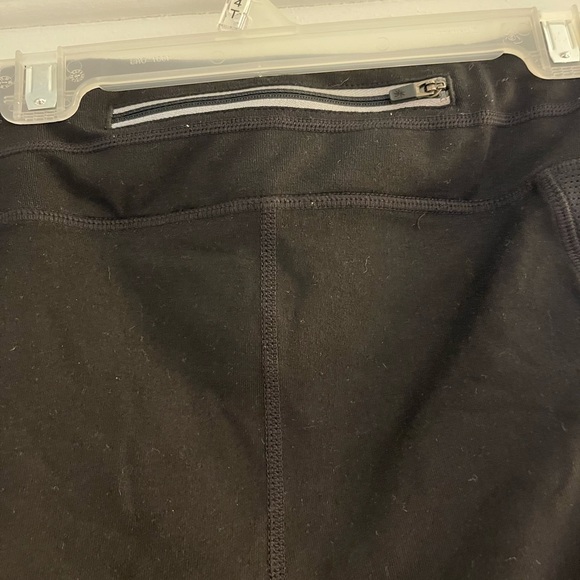 Athelta Black Cropped Leggings Size Small - Picture 5 of 6